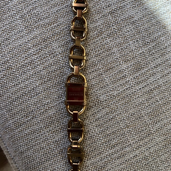 Gold watchSOLD - Picture 6 of 6